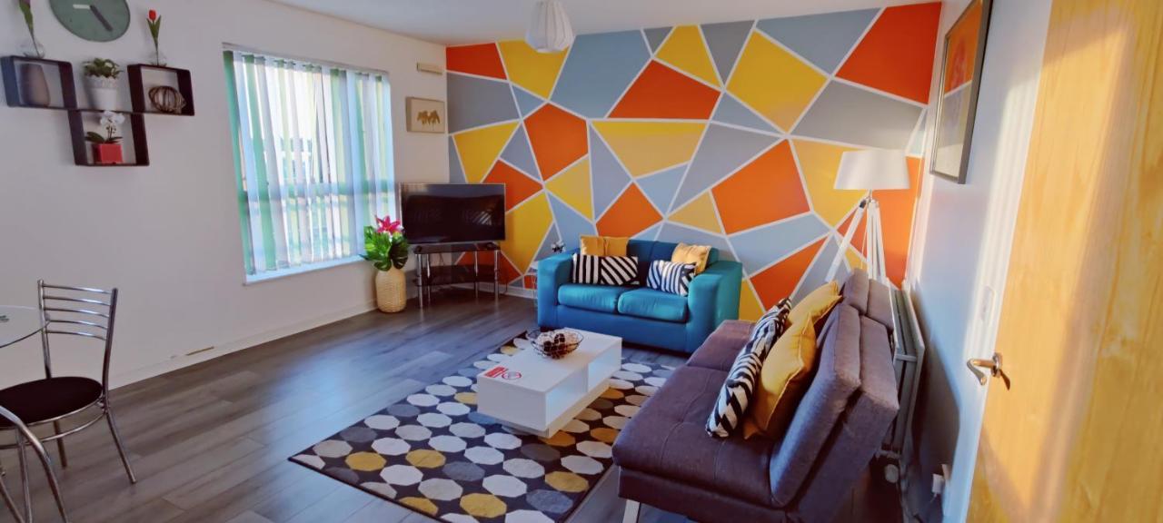 The Pent House - Lushio Apartments Нортхамптън Екстериор снимка