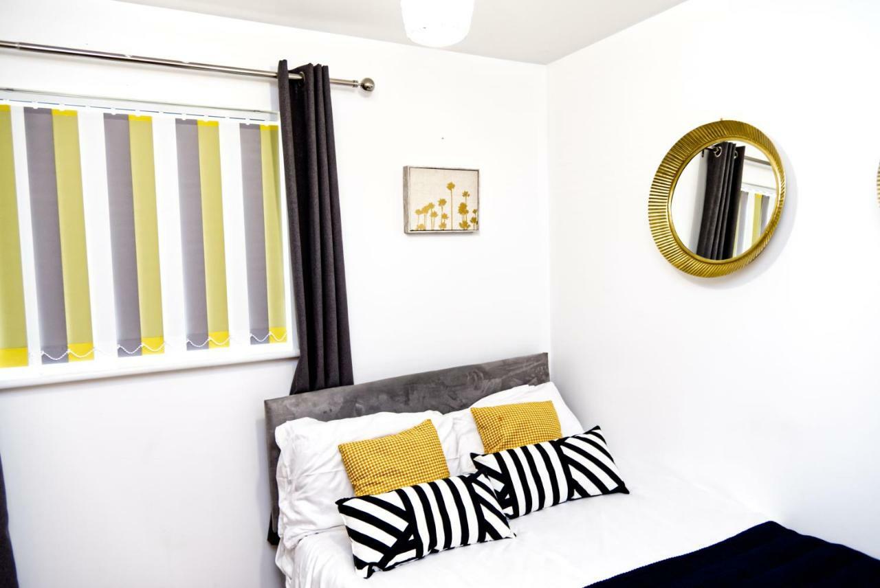 The Pent House - Lushio Apartments Нортхамптън Екстериор снимка